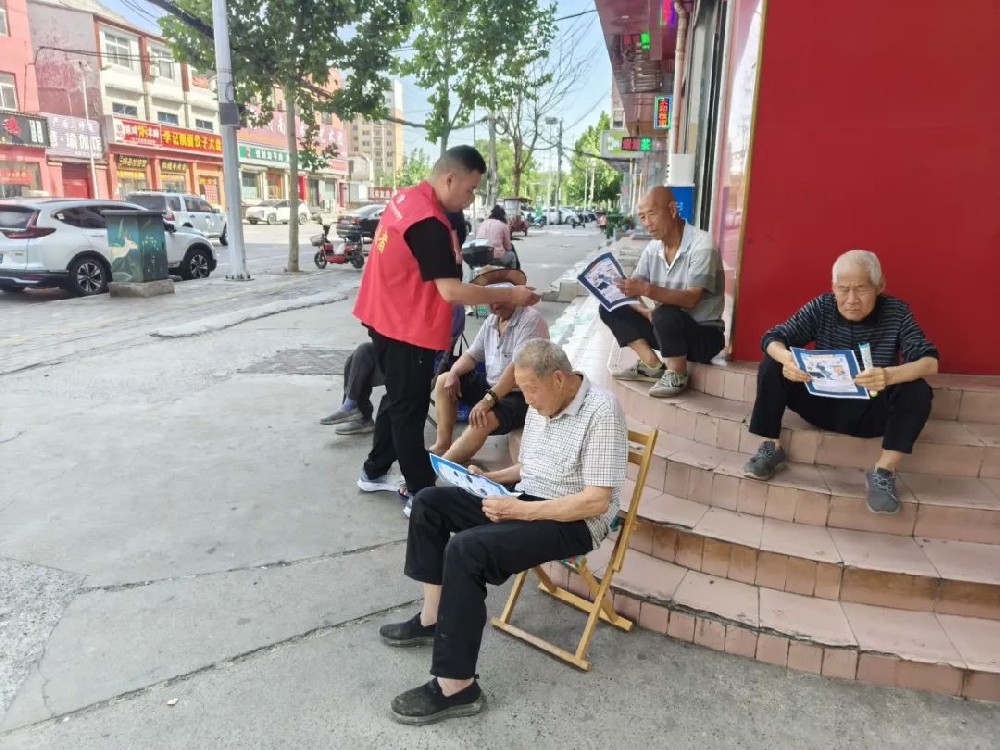 【精神文明建設】共建網絡文明 共享清朗空間│鄭投產業(yè)園公司聯(lián)合馬寨社區(qū)開展網絡文明傳播志愿活動