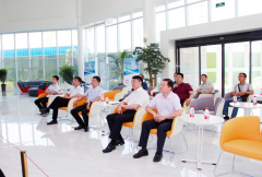 【鄭投產(chǎn)業(yè)園要聞】校企聯(lián)動(dòng)育人才——公司與鄭州職業(yè)技術(shù)學(xué)院舉行座談會(huì)，共商跨境電商人才聯(lián)合培養(yǎng)新模式