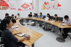 【鄭投產業(yè)園動態(tài)】夯實黨建基礎 發(fā)揮領航作用│公司黨支部召開組織生活會